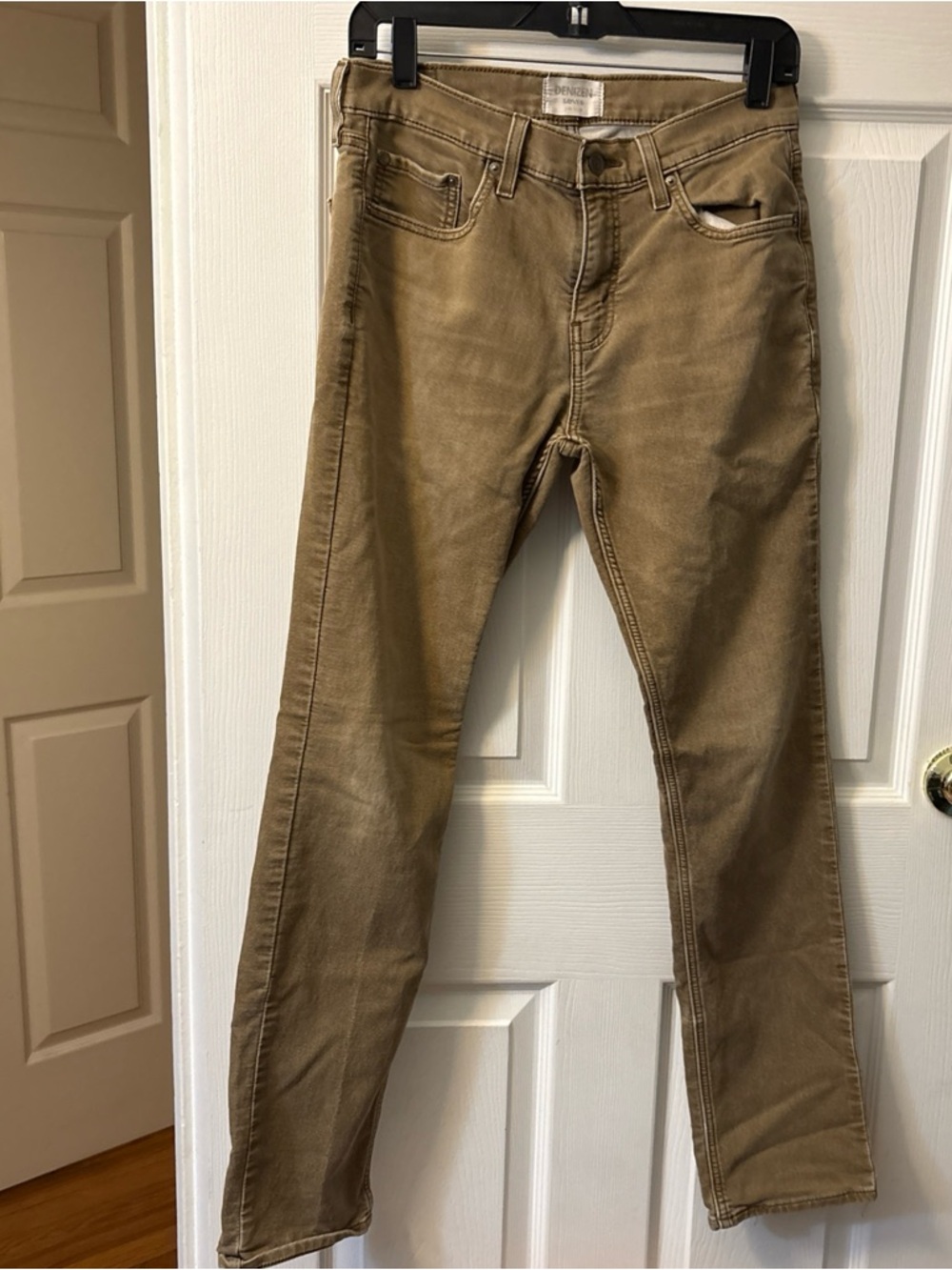 Levi's Denizen Slim Jeans in Light Khaki